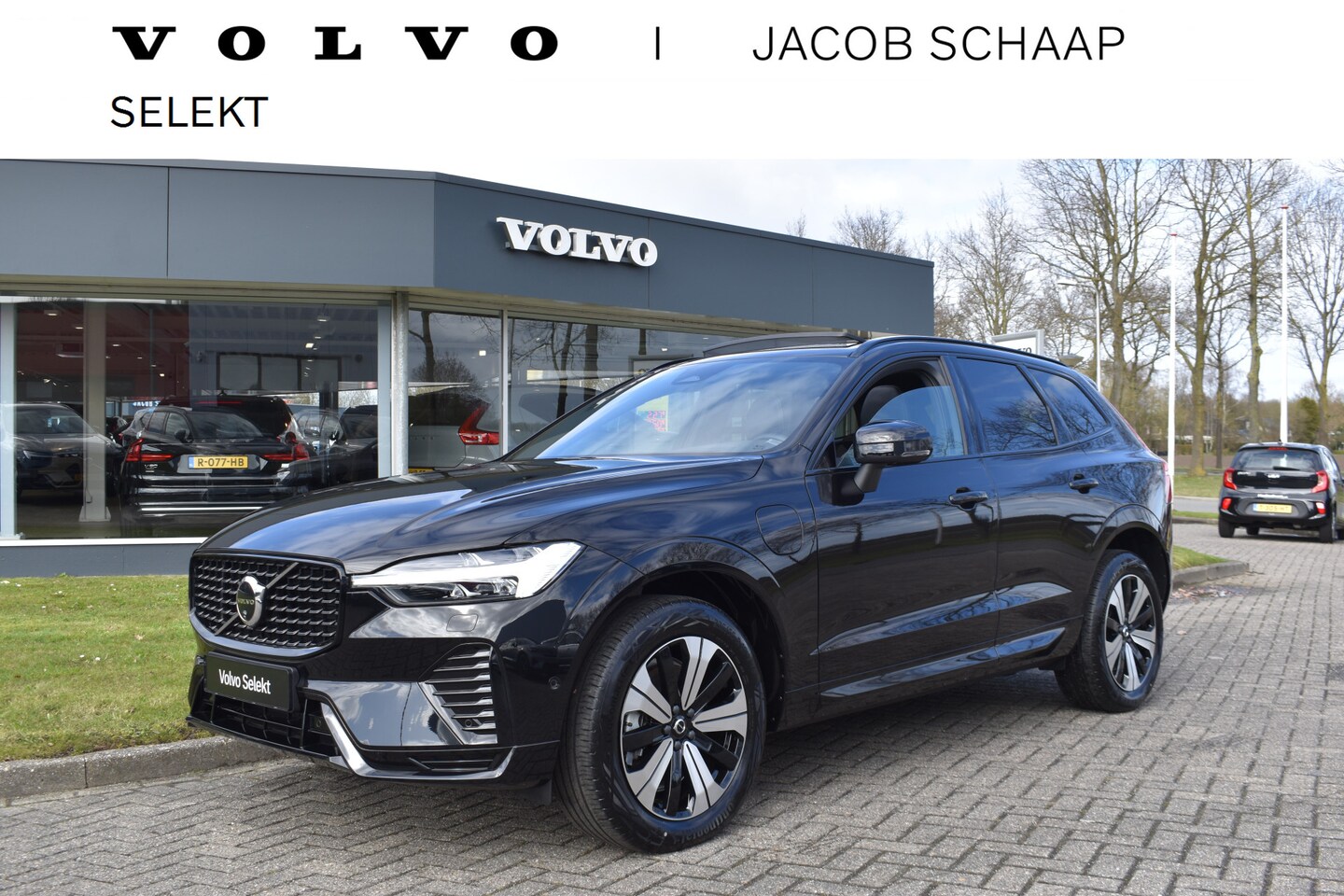 Volvo XC60 - T6 AWD 350PK Plug-in Hybrid Plus Dark | BLIS | ACC | HUD | H&K | 360 Camera | Panorama dak - AutoWereld.nl