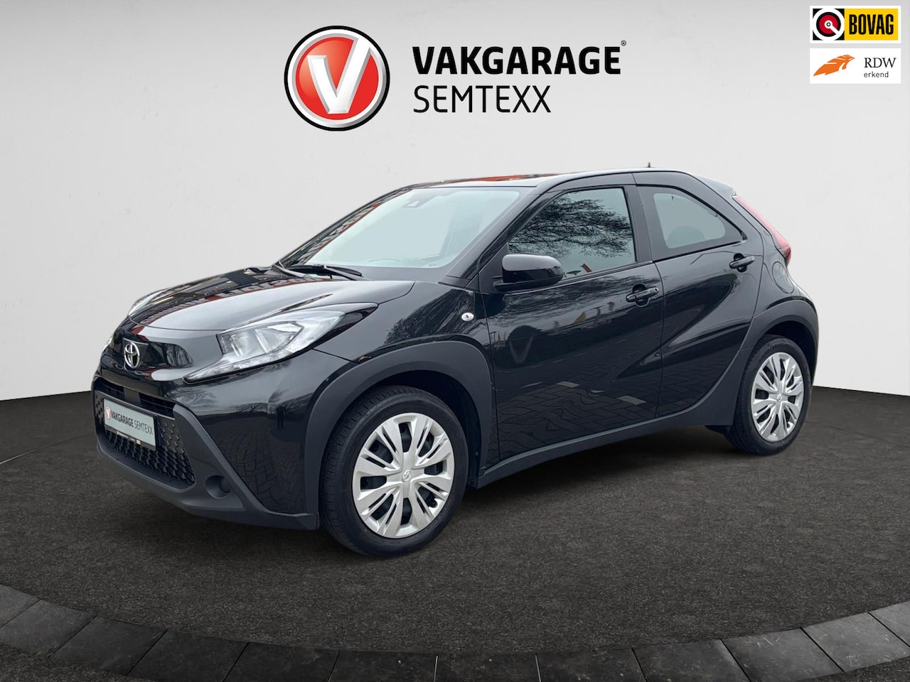 Toyota Aygo X - 1.0 VVT-i S-CVT Play | Automaat | Carplay | Camera | Cruise | Clima | Keyless | Lane Assis - AutoWereld.nl