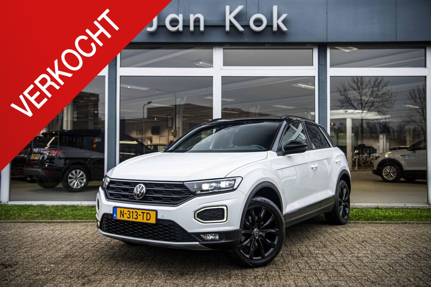 Volkswagen T-Roc - 1.5 TSi 150 pk Sport + | Black Style | Full LED | Navigatie - AutoWereld.nl