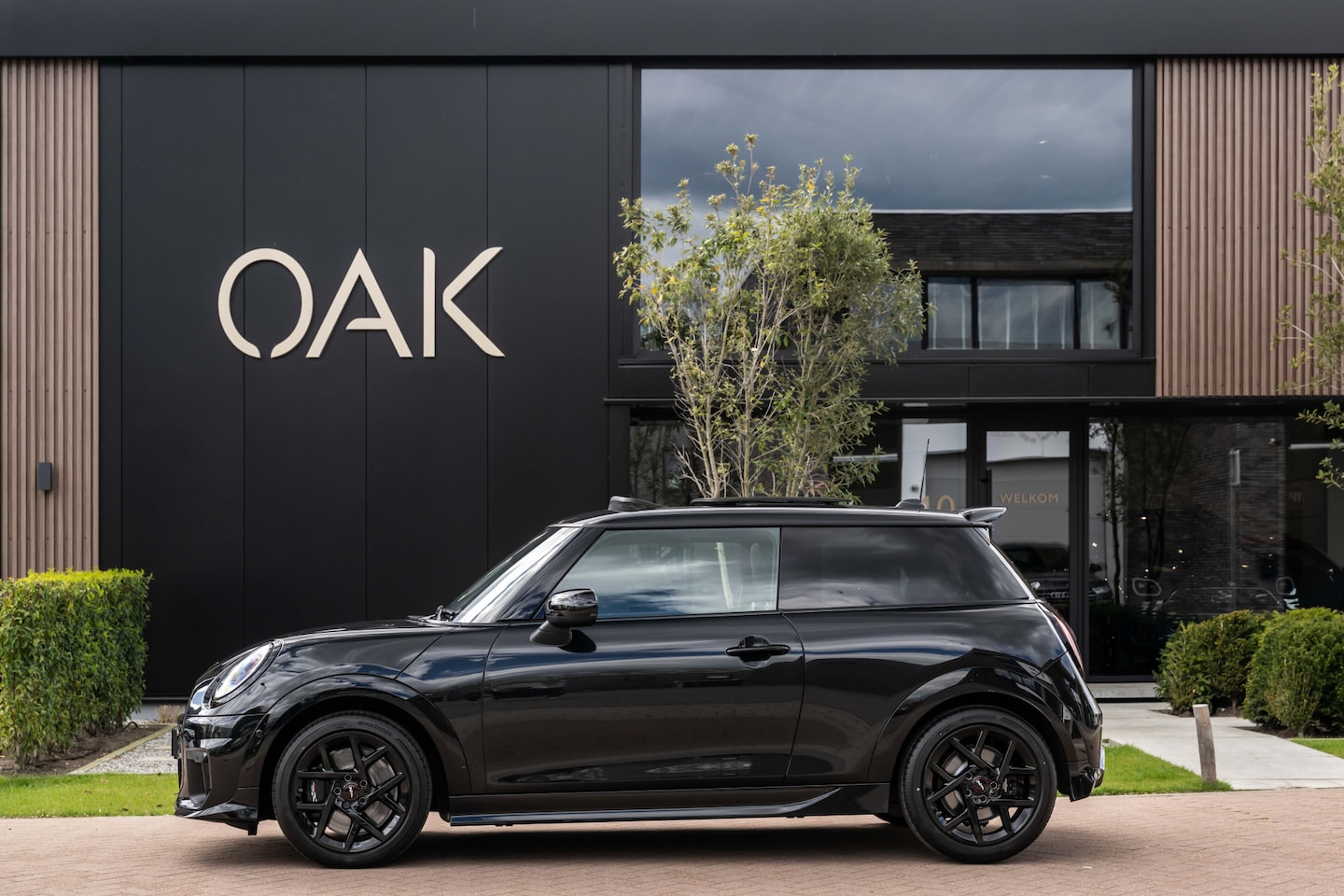 MINI Cooper - Mini 1.5 C John Cooper Works M | Panorama | Leder | Head-Up | Camera | 18"LM | Midnight Bl - AutoWereld.nl