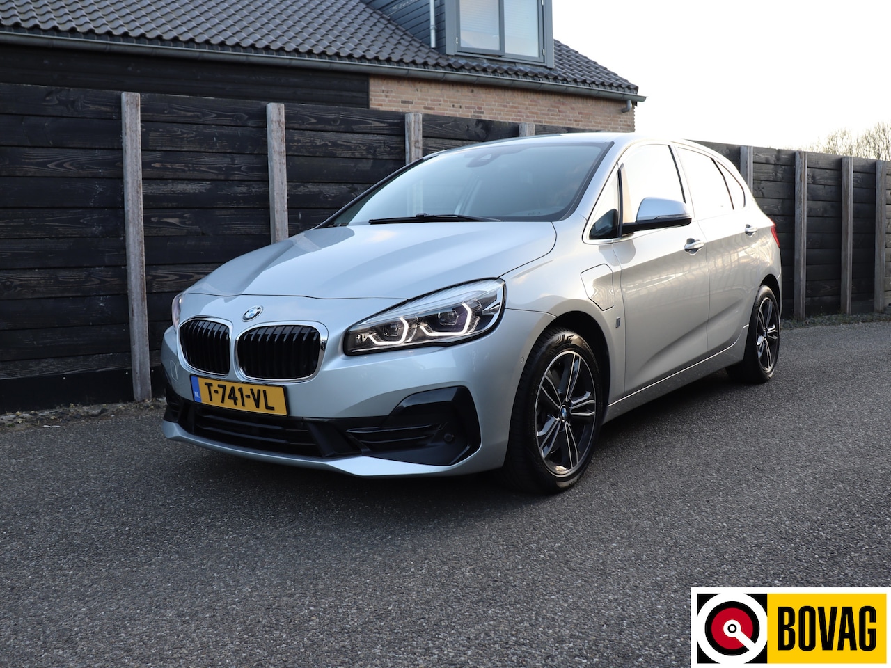 BMW 2-serie Active Tourer - 225xe iPerformance High Executive PHEV, leder, adap. cruise - AutoWereld.nl