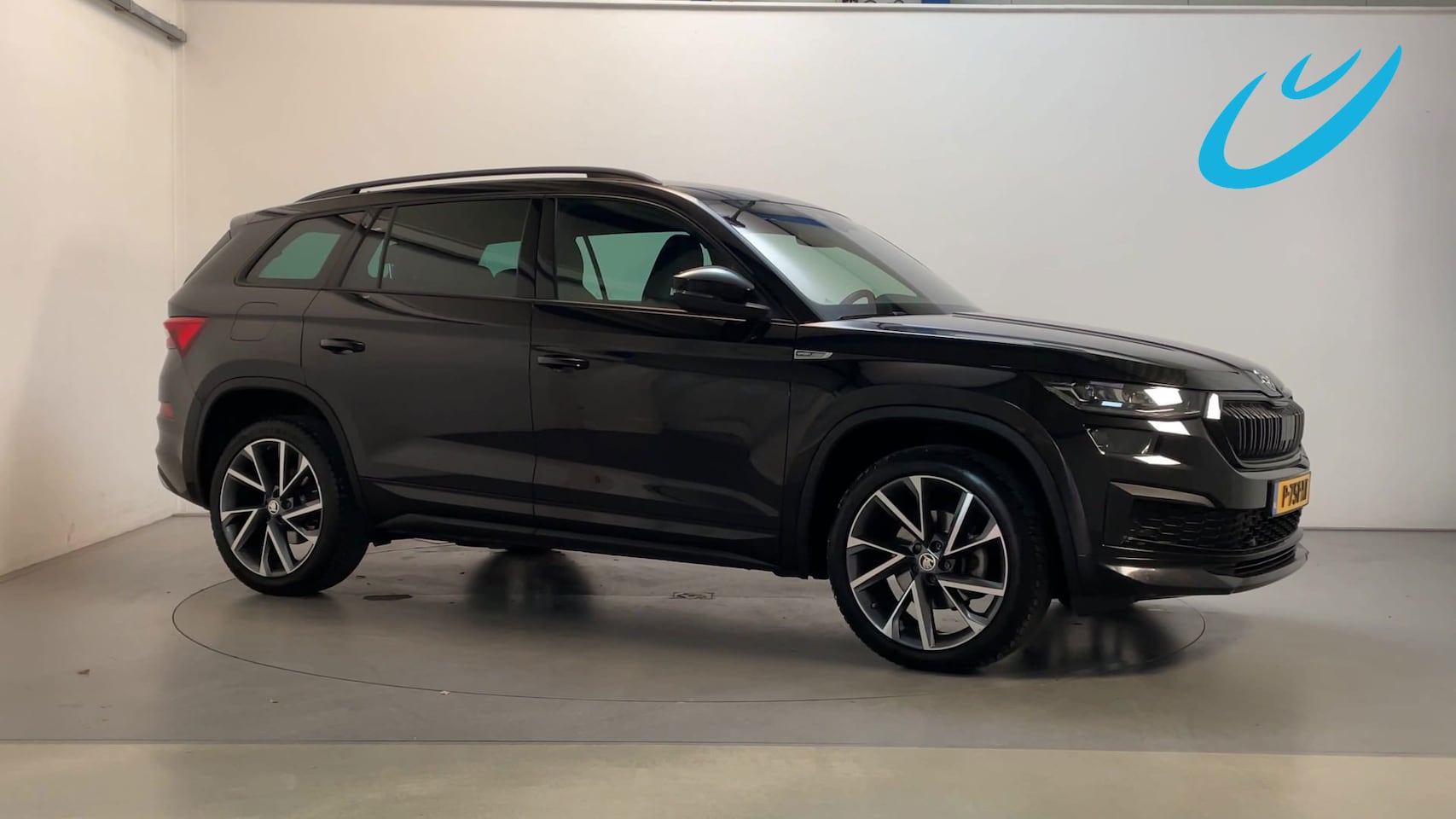 Skoda Kodiaq - 1.5 TSI DSG Sportline Business 7p. Sfeerverlichting Camera Navigatie Stoelverwarming LED - AutoWereld.nl
