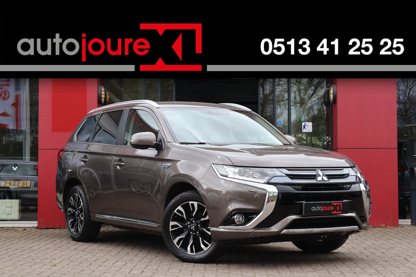 Mitsubishi Outlander - 2.0 PHEV Executive Edition | SoH 92% | Origineel NL | Camera | Trekhaak | - AutoWereld.nl
