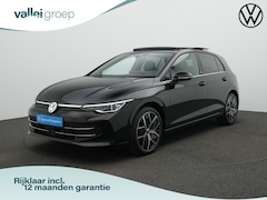 Volkswagen Golf - 1.5 eTSI 150 pk DSG 50 Edition | Panoramadak | Trekhaak | Geheugen-/massagestoel | Head-up
