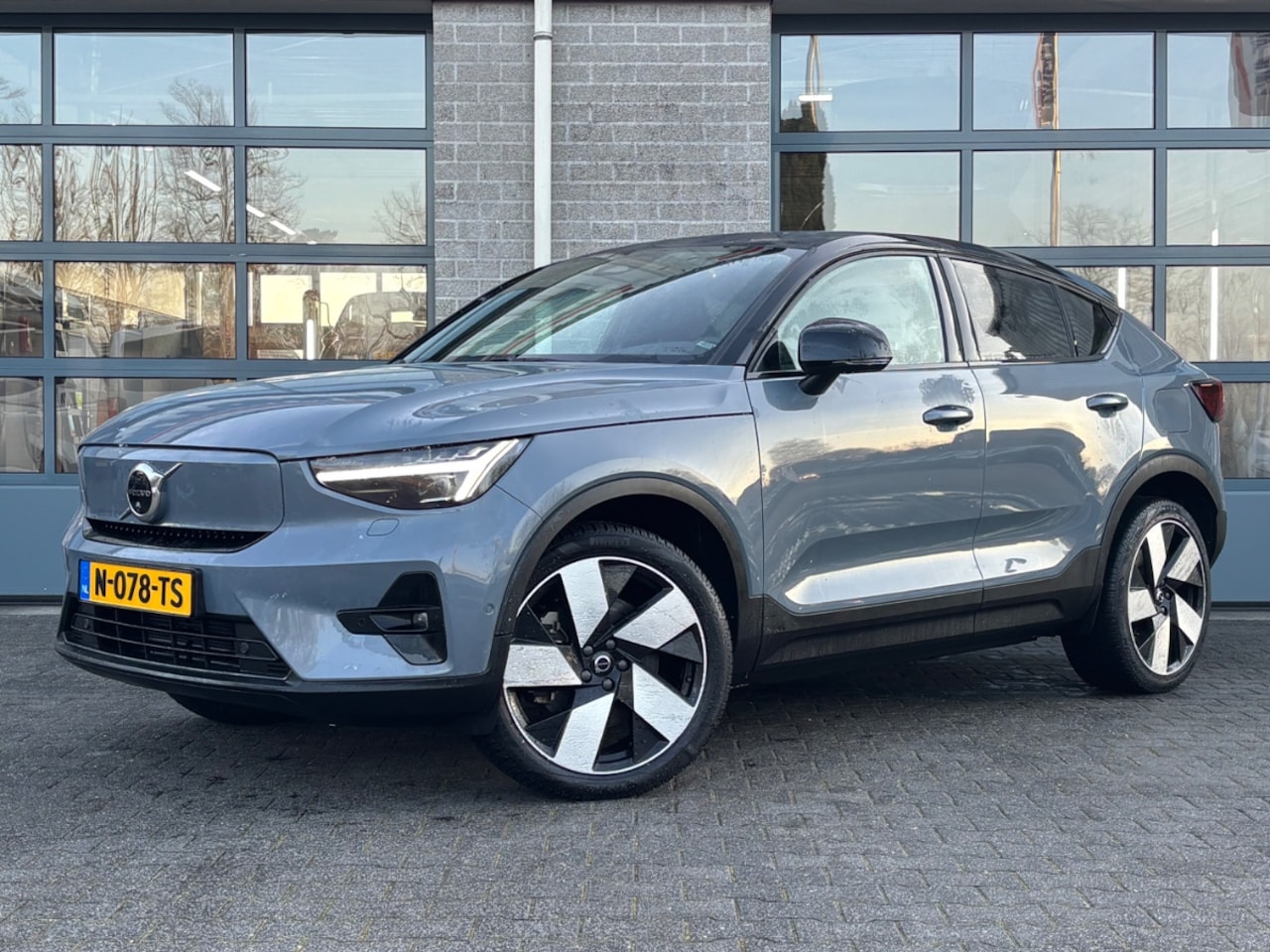 Volvo C40 - Recharge Twin Intro Edition 78 kWh|HARMAN/KARDON|PANORAMADAK|SOH91%| - AutoWereld.nl