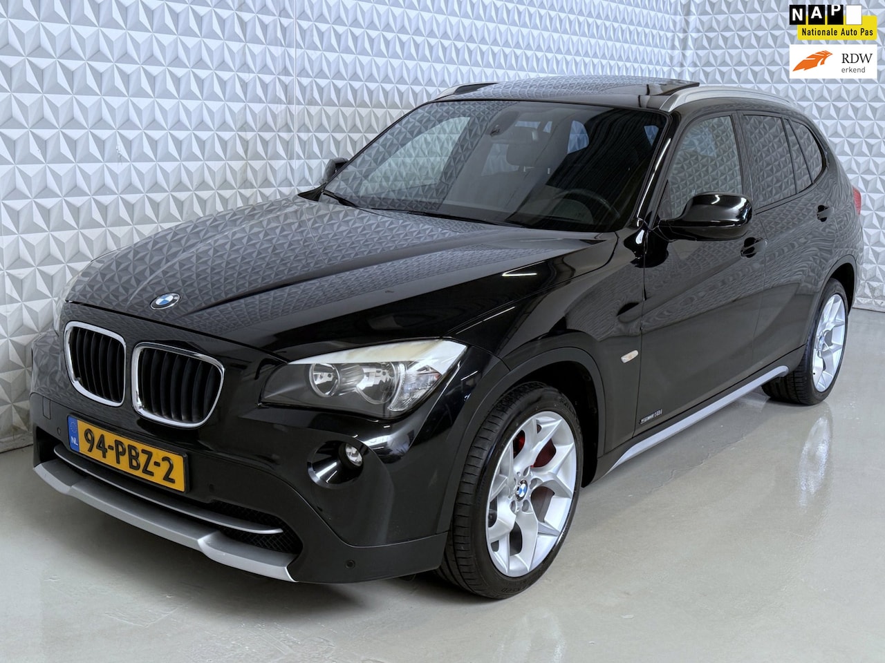 BMW X1 - SDrive18i Executive met veel opties! 199.000km (2011) - AutoWereld.nl