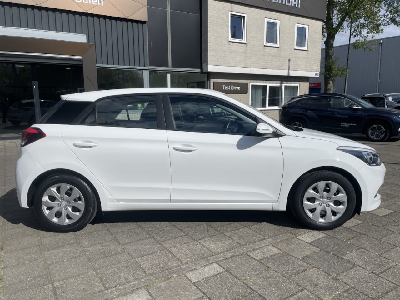 Hyundai i20 - 1.0 T-GDI Comfort + NAVI*RIJKLAARPRIJS*