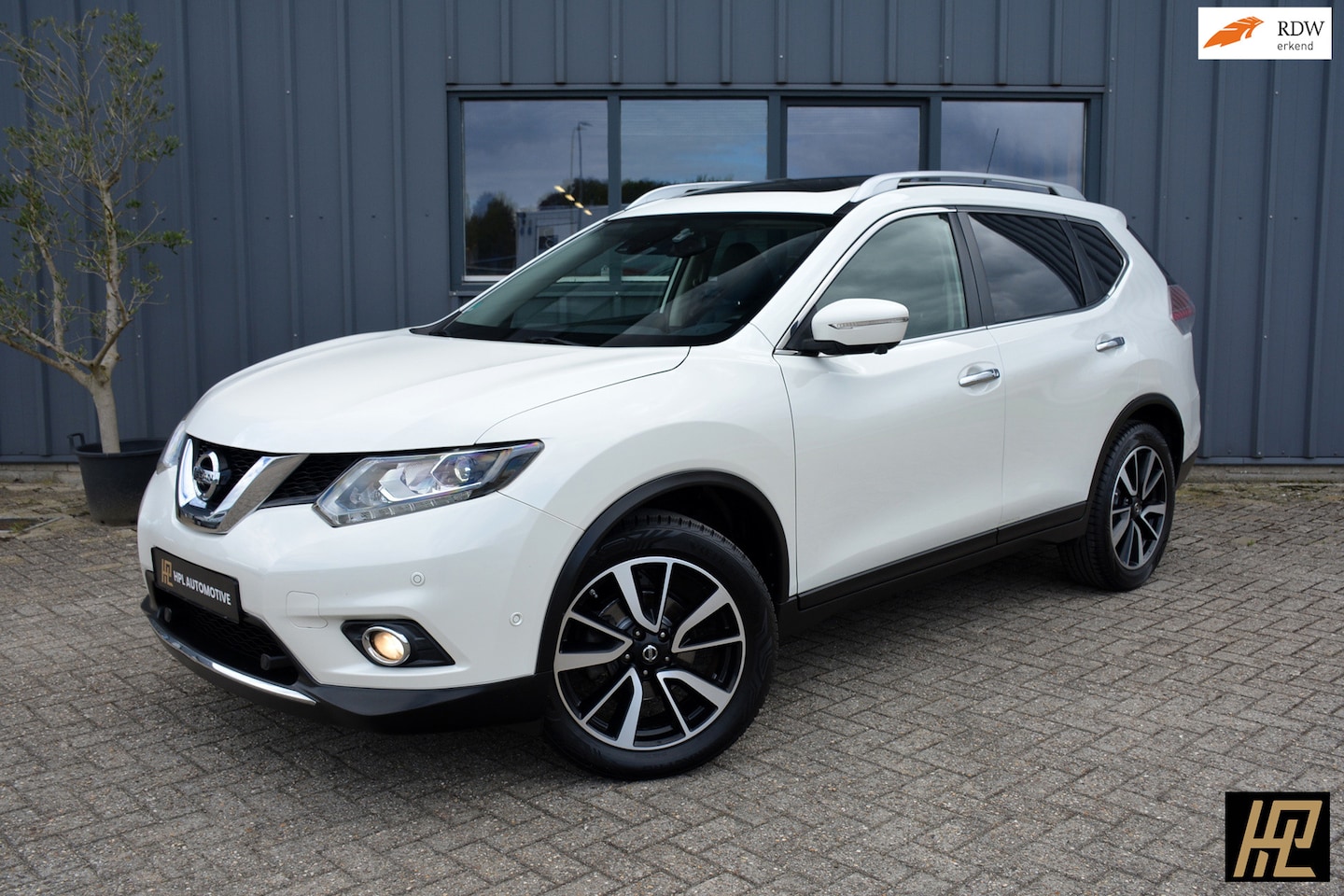 Nissan X-Trail - 1.6 DIG-T Tekna * Leer * Pano * Navi * 360 * Afn. Trekhaak * Kompleet * Zeer mooi - AutoWereld.nl