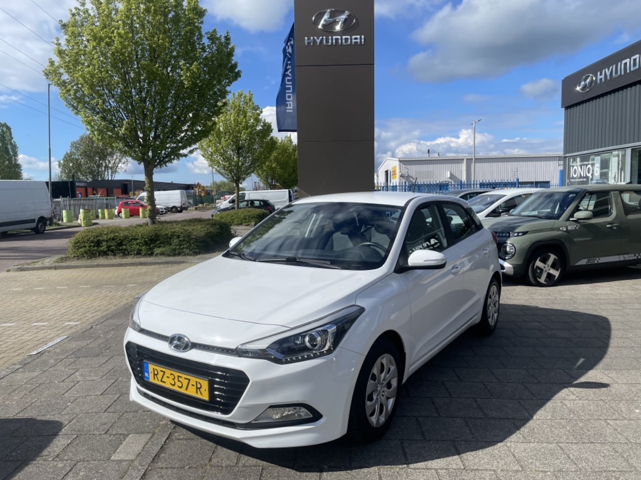 Hyundai i20 - 1.0 T-GDI Comfort + NAVI*RIJKLAARPRIJS*