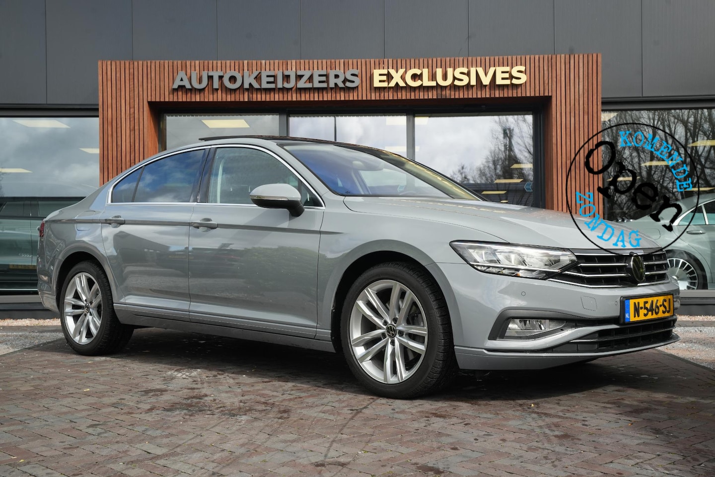 Volkswagen Passat - 1.5 TSI Business Automaat Pano Dak trekhaak - AutoWereld.nl