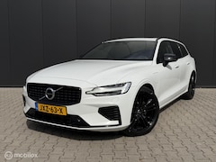 Volvo V60 - 2.0 T6 Twin Engine AWD R-Design/Pano/Trekhaak/H&K/Vol