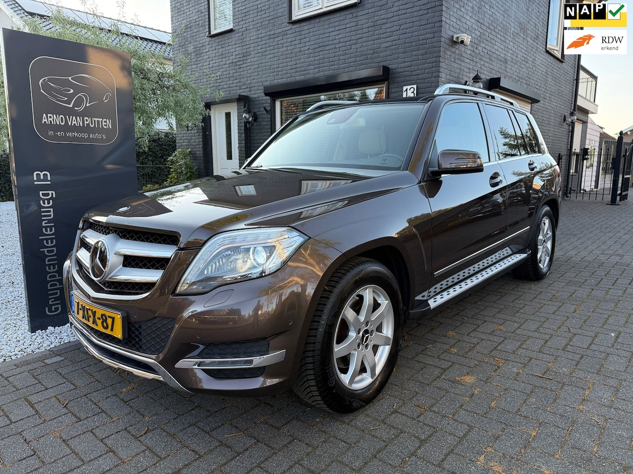 Mercedes-Benz GLK-klasse - 250 Ambition /Panodak /Leer /Harman Kardon - AutoWereld.nl