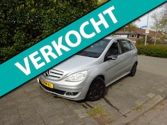 Mercedes-Benz B-klasse - 170 AUTOMAAT MET AIRCO EN JAAR APK
