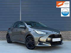Toyota Yaris - 1.5 Hybrid Dynamic Stoelverw, Trekhaak, Keyless, LED