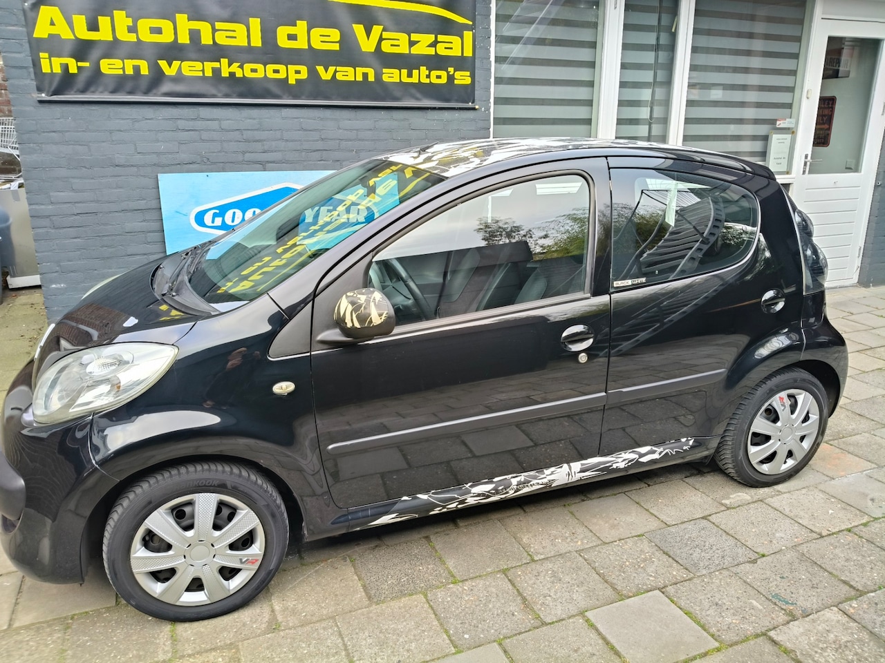 Citroën C1 - 1.0-12V Séduction 5 deurs airco black/white - AutoWereld.nl
