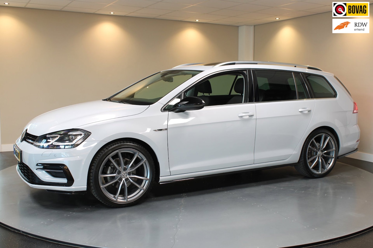 Volkswagen Golf Variant - 1.5 TSI Highline Business R *Massage* Pano|Carplay|ACC|Camera|Stoelverw.|DAB - AutoWereld.nl