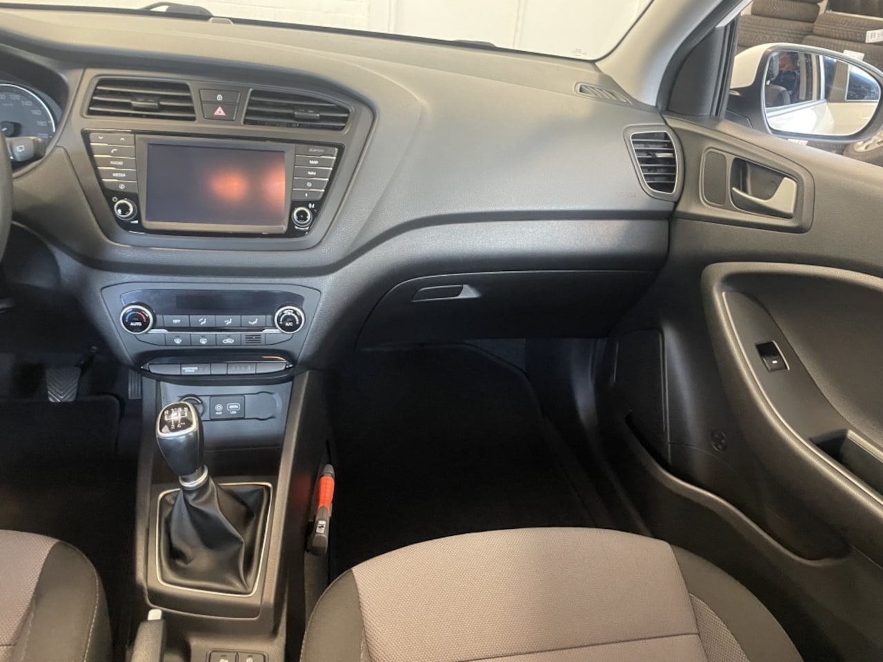 Hyundai i20 - 1.0 T-GDI Comfort + NAVI*RIJKLAARPRIJS*