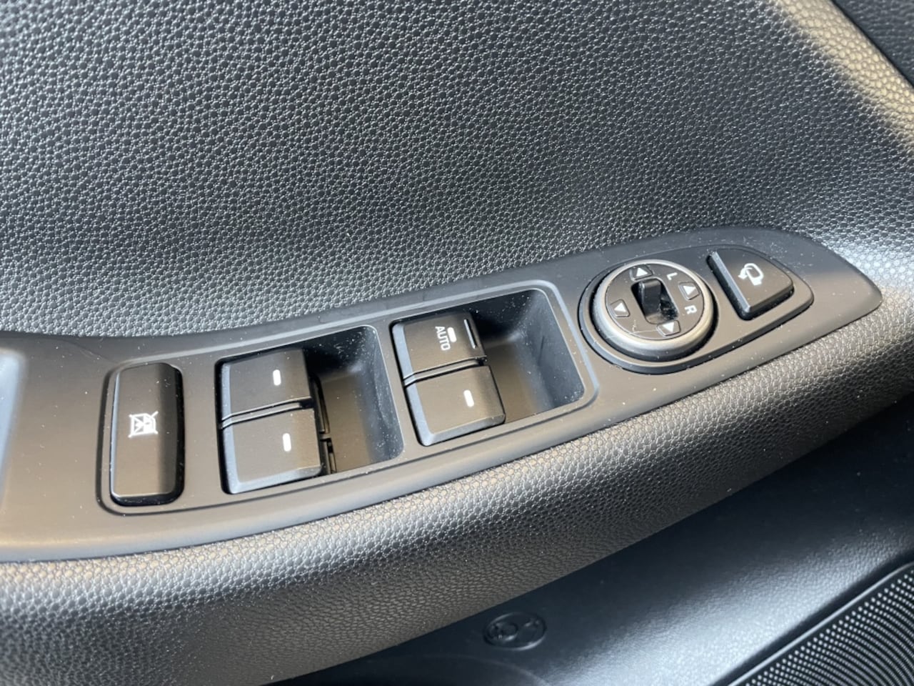 Hyundai i20 - 1.0 T-GDI Comfort + NAVI*RIJKLAARPRIJS*