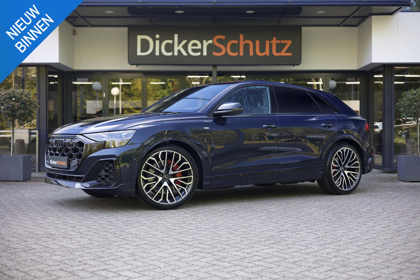 Audi Q8 - 60 TFSIe Competition Vierwielb. | Pano | Trekhaak | Massage - AutoWereld.nl