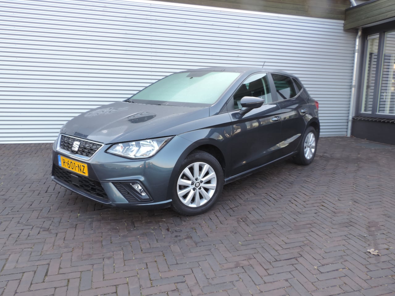 SEAT Ibiza - 1.0 TSI Style Business Intense 1.0 TSI Style Business Intense - AutoWereld.nl