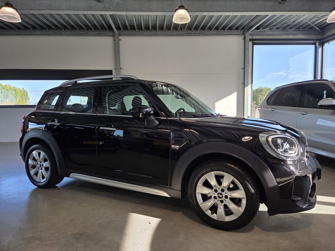 MINI Countryman - Mini 1.5 * Navigatie/Telefoon * Climate controle. - AutoWereld.nl