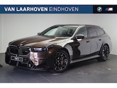 BMW 5-serie Touring - M5 Automaat / Trekhaak / Panoramadak / Carbon-keramische remmen / M Drive Professional / C
