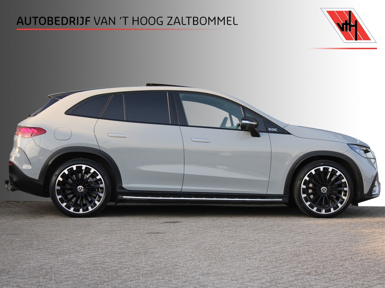 Mercedes-Benz EQE SUV - 350 4Matic <<GERESERVEERD>> AMG Line 91 kWh ''ALPINE GREY'' PANORAMADAK ACHTERASBESTURING - AutoWereld.nl