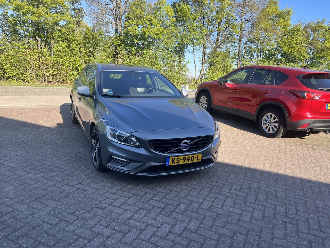 Volvo V60 - 1.5 T3 R-Design TREKHAAK STOELVERWARMING - AutoWereld.nl