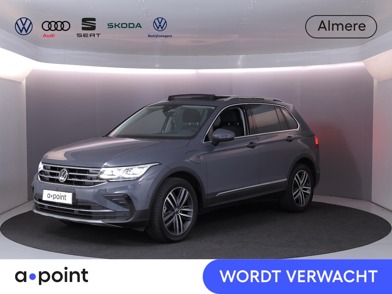 Volkswagen Tiguan - 1.4 TSI eHybrid Elegance 245 PK DSG PHEV | Panorama dak | Trekhaak inklapbaar | 36+0 grade - AutoWereld.nl