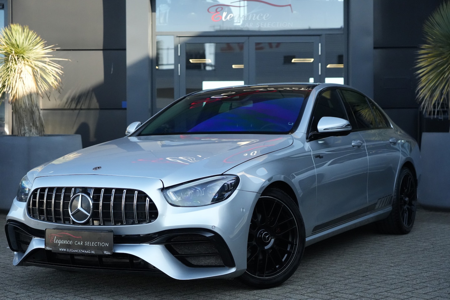 Mercedes-Benz E-klasse - 200 d Premium Plus AMG 161pk Navigatie/360Camera/Stoelverwarming - AutoWereld.nl