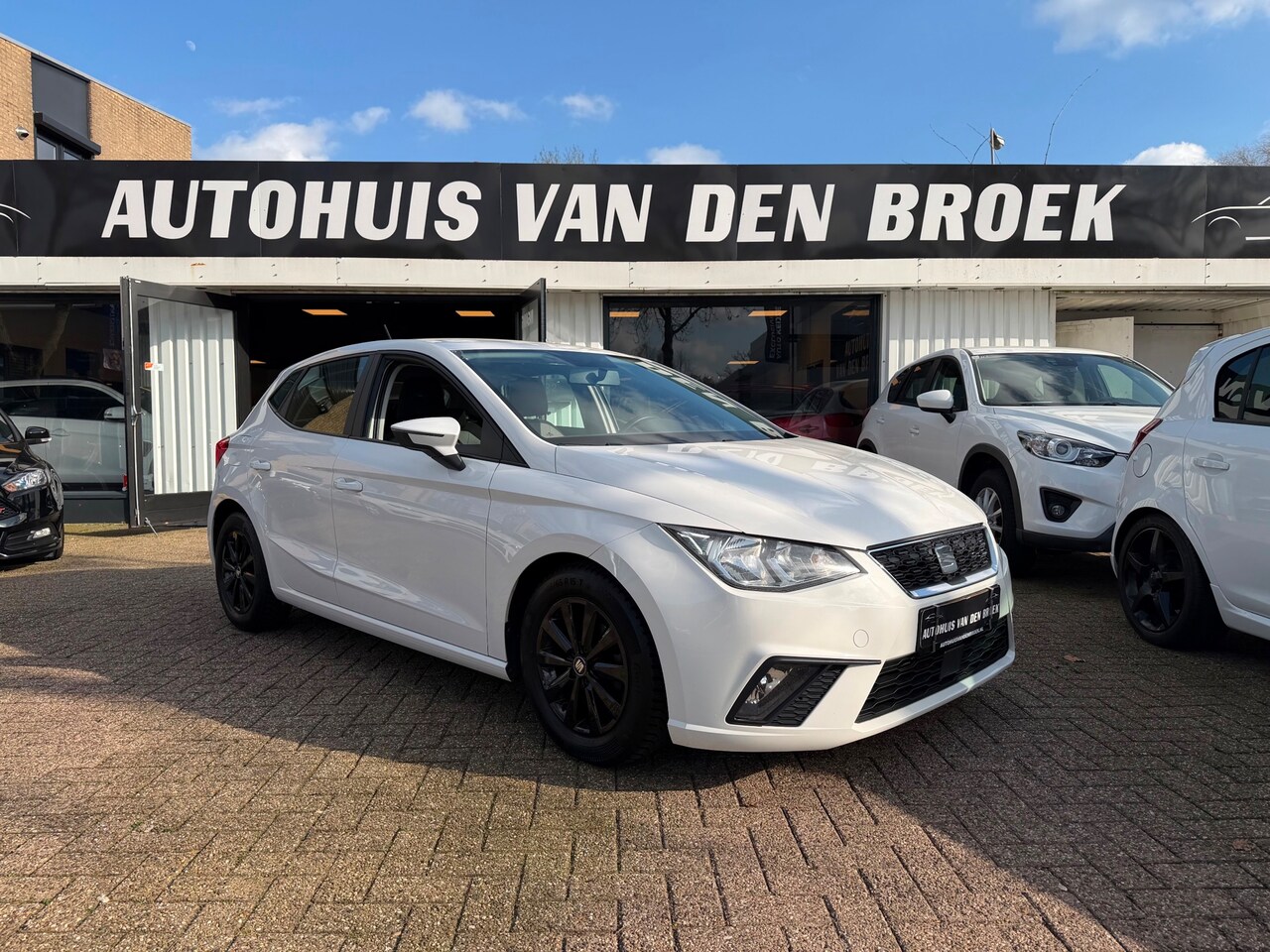 SEAT Ibiza - 1.0 MPI Reference 1e Eigenaar|Airco|Cruise Ctr|Bluetooth|Lmv|Elek Pakket|Nw Apk - AutoWereld.nl
