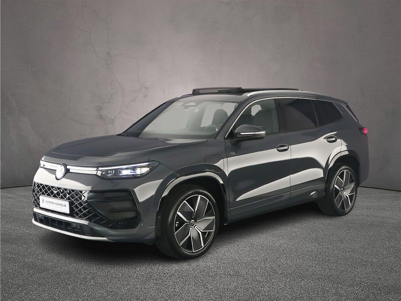 Volkswagen Tayron - R-Line Edition 1.5 TSI eHybrid 272pk DSG Automaat Trekhaak, Panoramadak, Adaptive cruise c - AutoWereld.nl