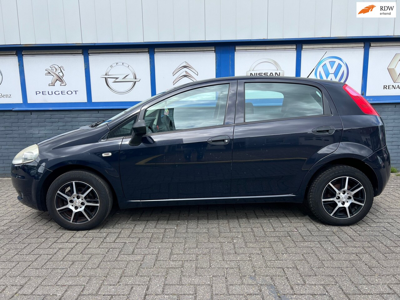 Fiat Grande Punto - 1.4 Active 2009 132000KM 1500EU - AutoWereld.nl