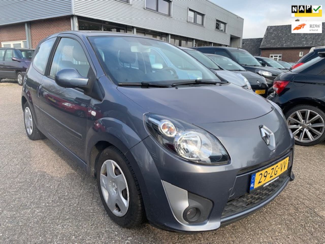 Renault Twingo - 1.2-16V Dyn. Automaat 2008 € 2.750.- 1 Jr. Apk - AutoWereld.nl