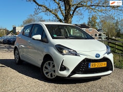 Toyota Yaris - 1.5 Hybrid Aspiration | Navi + Camera + Cruise Nu € 7.975,