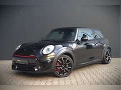 MINI John Cooper Works - 2.0 | JCW Pro Uitlaat | Stoelverwarming | Cruise Control | Navigatie | Parkeersensoren | U