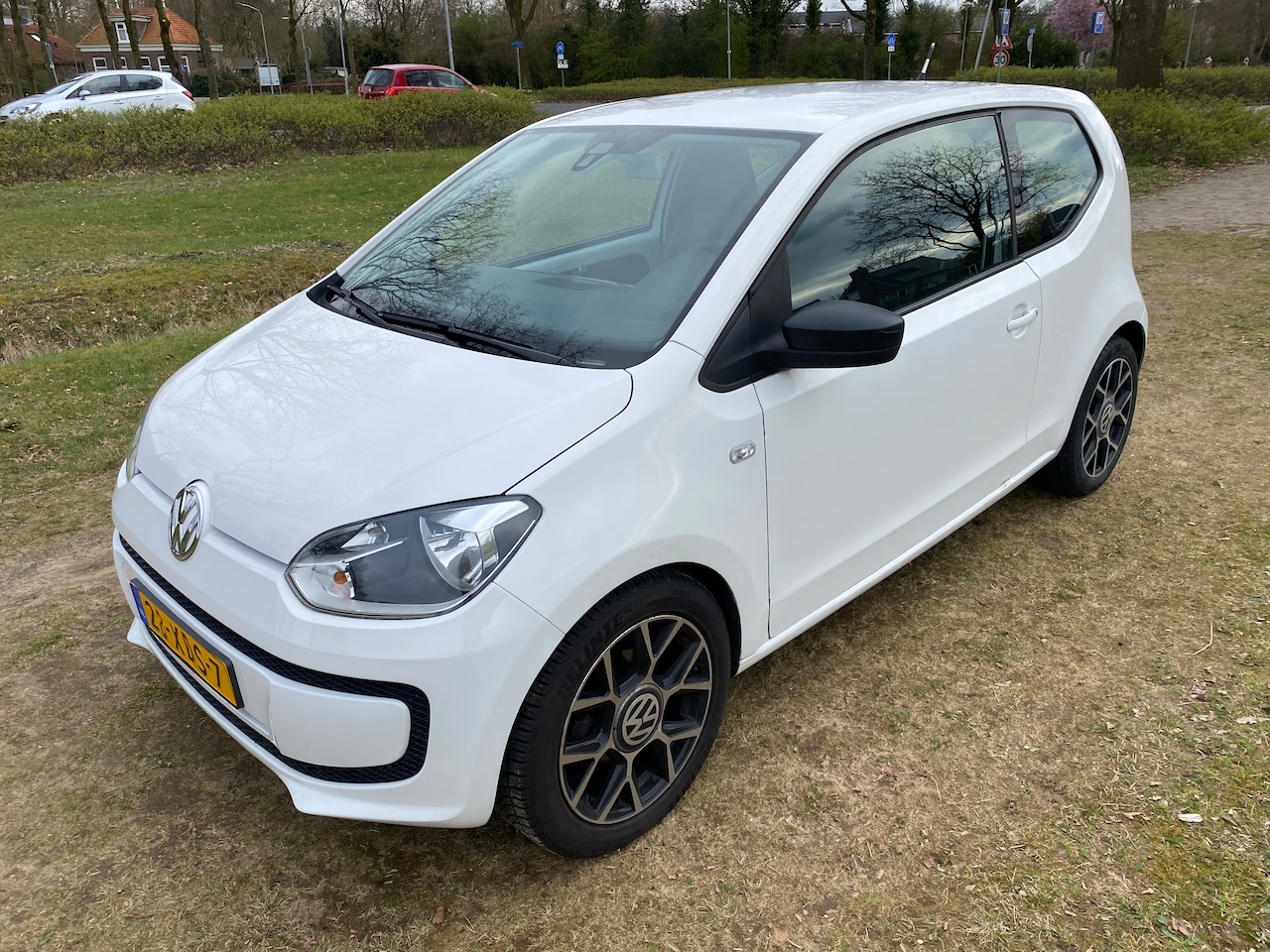 Volkswagen Up! - 1.0 move up! BlueMotion - AutoWereld.nl