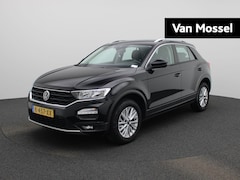 Volkswagen T-Roc - 1.5 TSI Style Business 150 PK| Origineel Nederlands | 1e Eigenaar | Trekhaak | Navigatie |