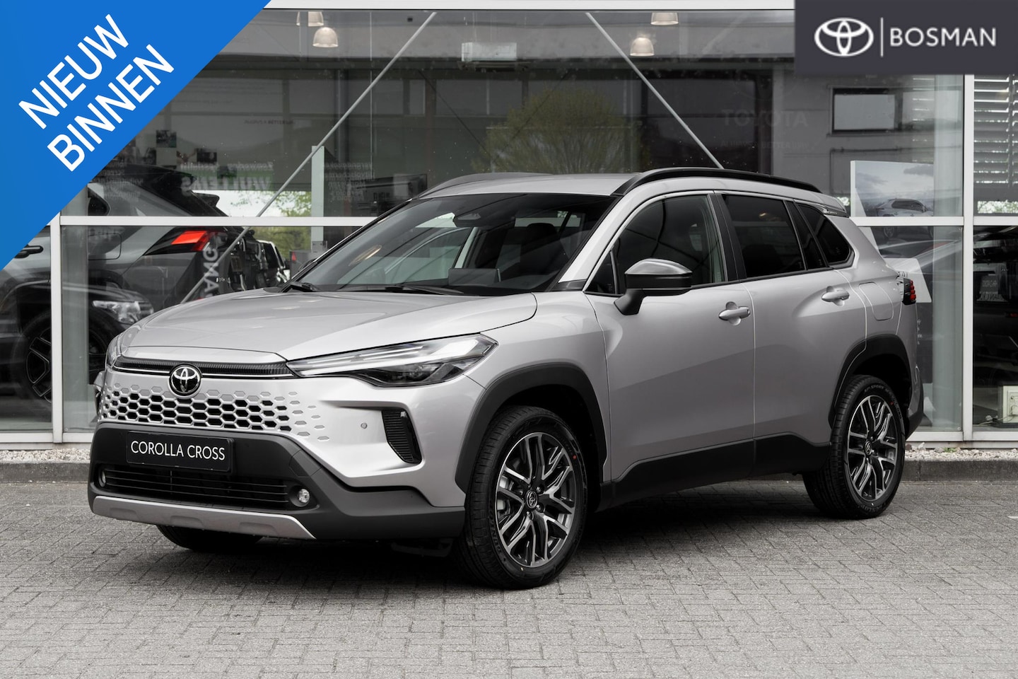 Toyota Corolla Cross - Hybrid 180 Dynamic Demo - AutoWereld.nl