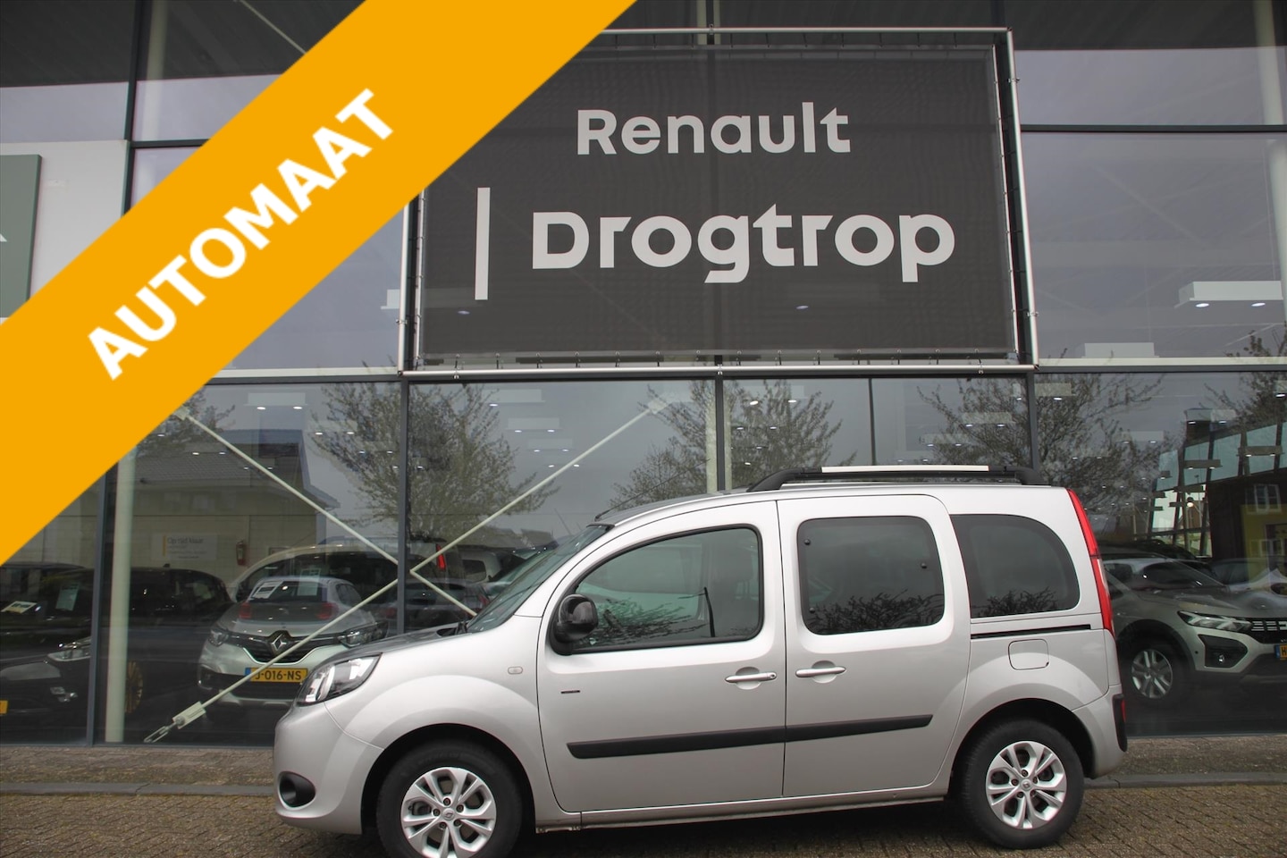 Renault Kangoo - 115PK-LIMITED-AUTOM-104DKM-NAVI-CLIMA-CRUISE- - AutoWereld.nl