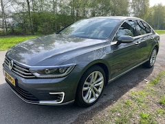 Volkswagen Passat - 1.4 TSI GTE Highline