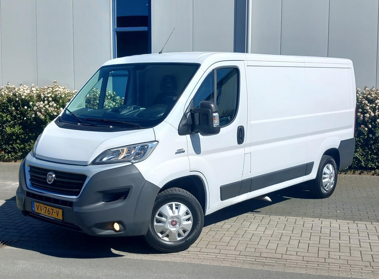 Fiat Ducato - 3.0 2.3 MJ 130pk L2H1 Airco/Navigatie/Trekhaak - AutoWereld.nl