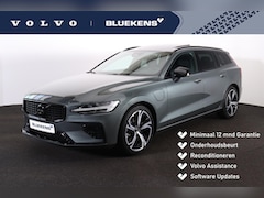 Volvo V60 - T6 Recharge Plug-in hybrid AWD Plus Dark - Panorama/schuifdak - IntelliSafe Assist & Surro