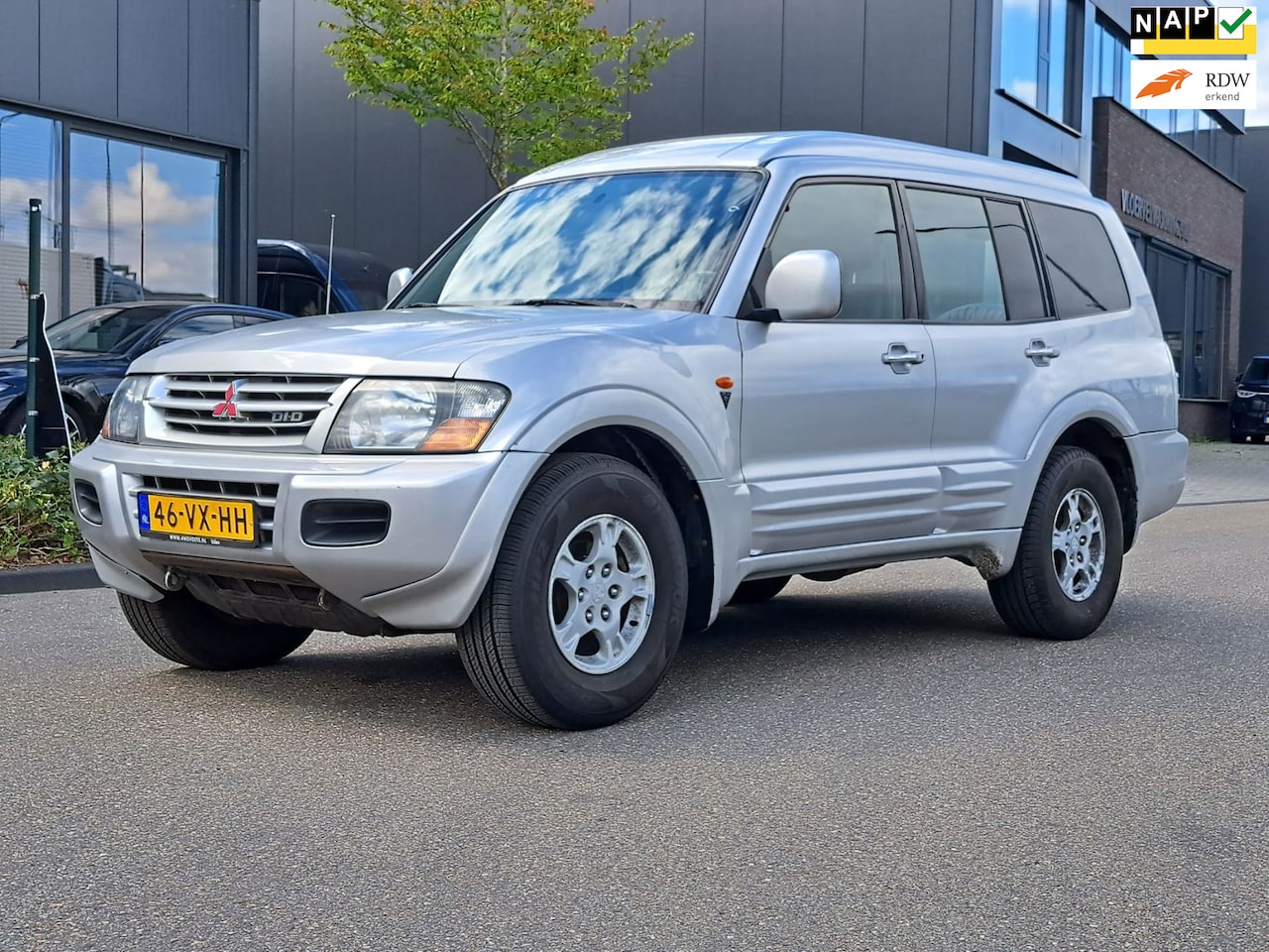 Mitsubishi Pajero - 3.2 Di-D GLS LB HR Side Window EXPORT - AutoWereld.nl