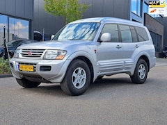 Mitsubishi Pajero - 3.2 Di-D GLS LB HR Side Window EXPORT