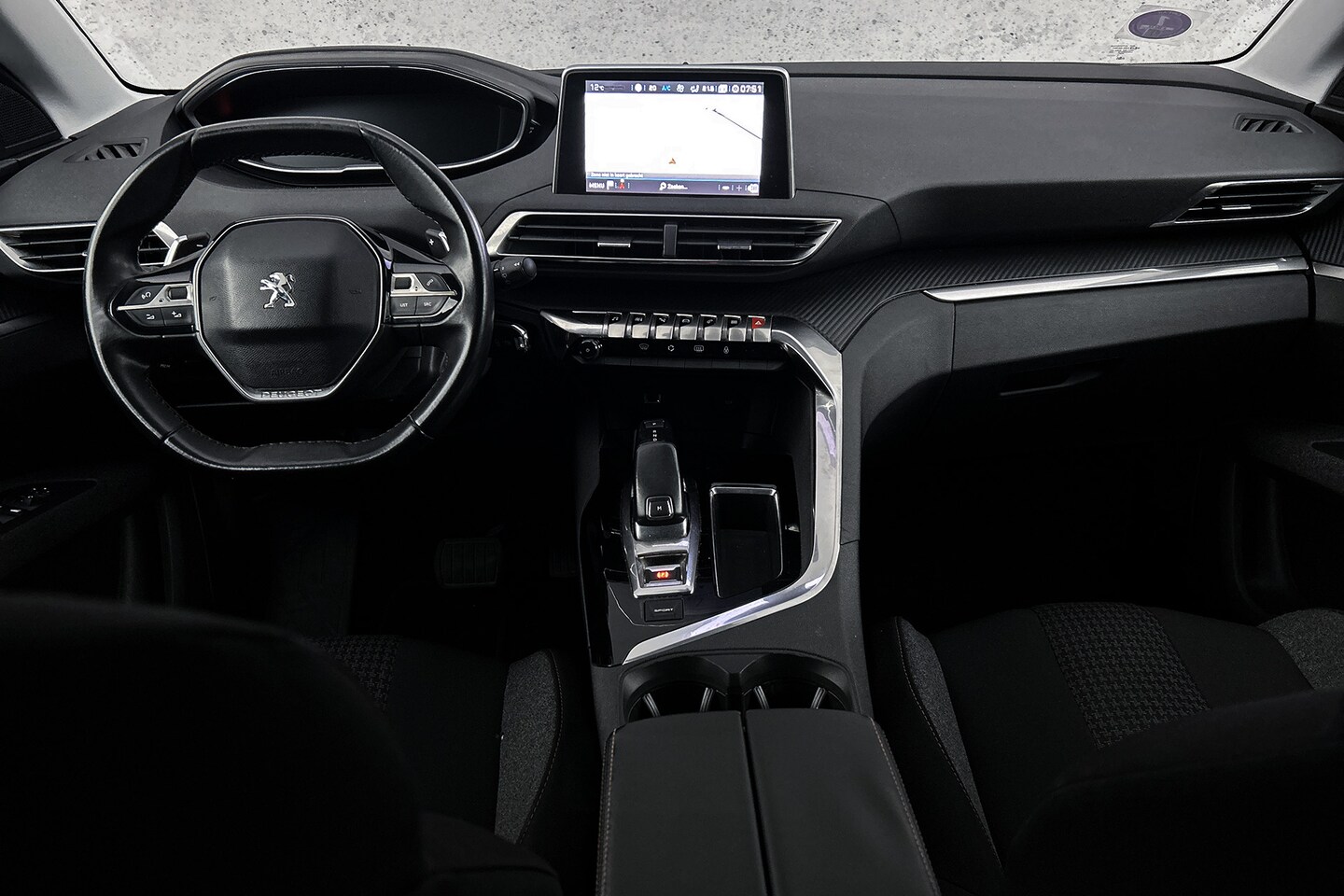 Peugeot 5008 - 1.2 PureTech Allure | Camera | Navigatie | Cruise control | Apple Carplay - AutoWereld.nl