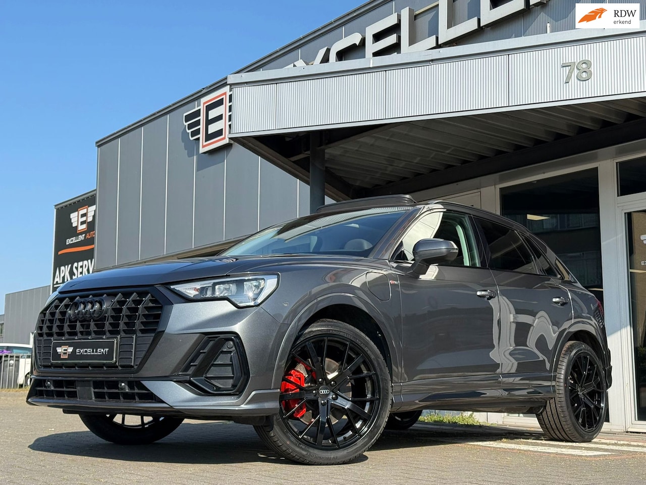 Audi Q3 - 45 TFSI e S edition | S Line | Leder | Pano - AutoWereld.nl