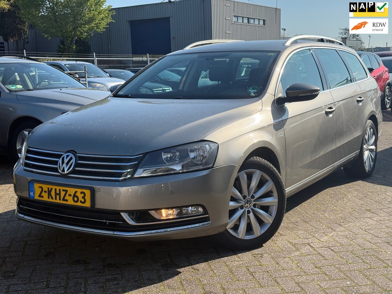 Volkswagen Passat Variant - 1.6 TDI High Executive Line BlueMotion 1.6 TDI High Executive Line BlueMotion - AutoWereld.nl
