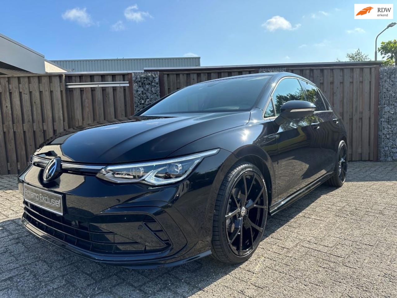 Volkswagen Golf - 1.5 eTSI R-Line | Led | Sfeer - AutoWereld.nl