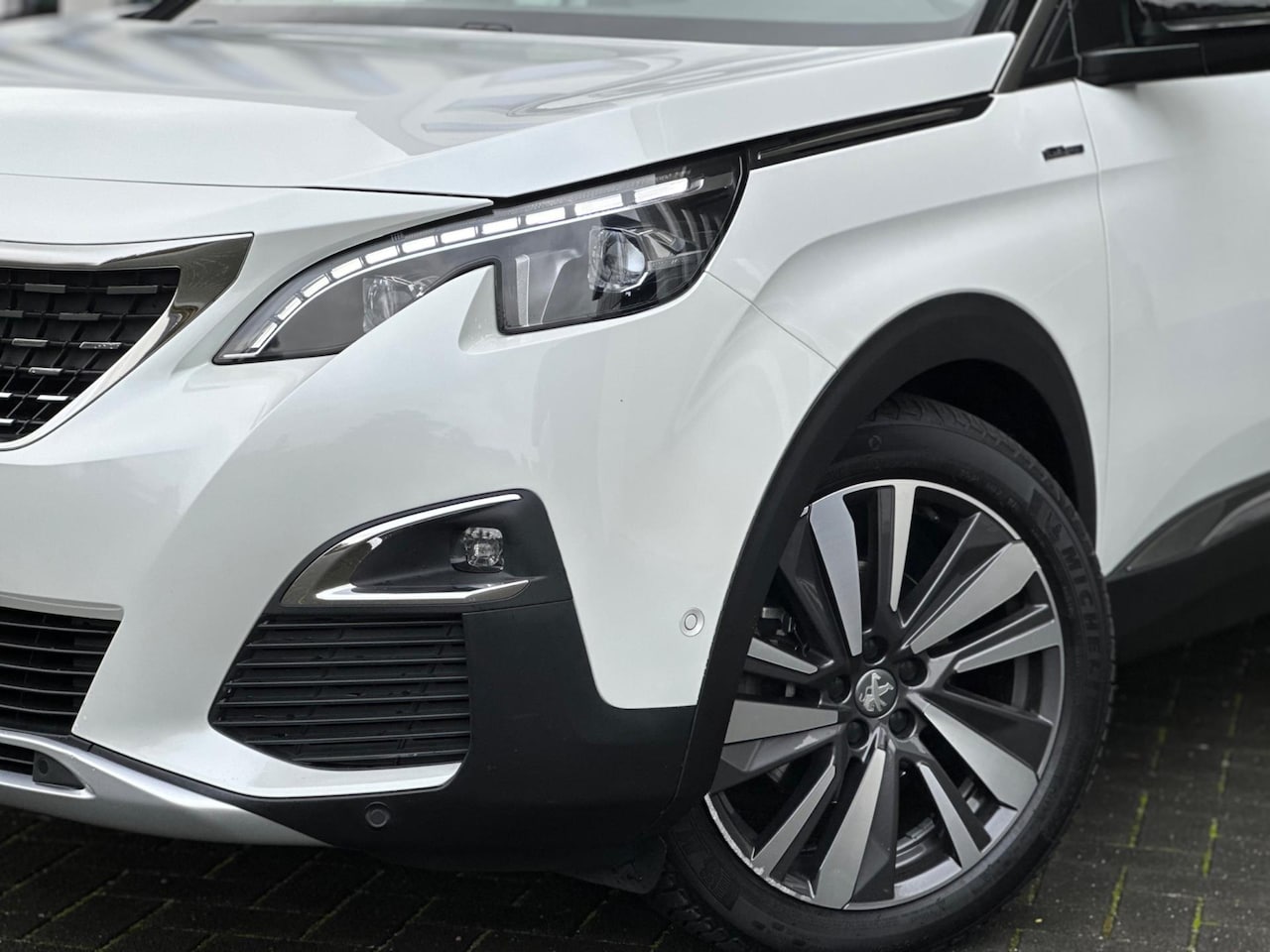 Peugeot 3008 - 1.2 PureTech GT Line Avantage - AutoWereld.nl